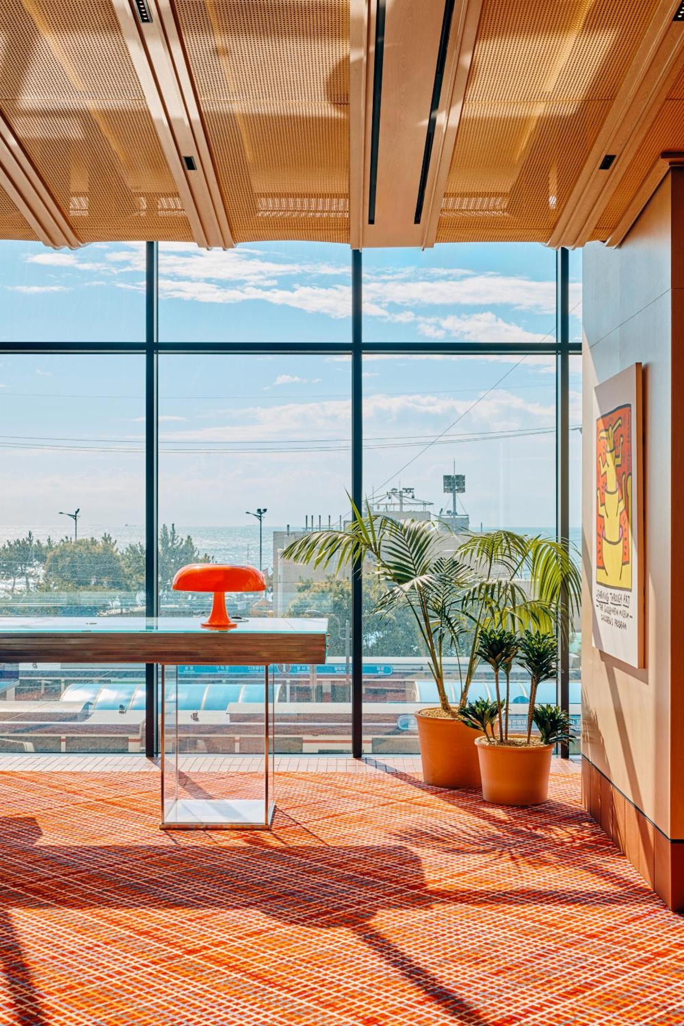 The Coolest Hotel Пусан Екстериор снимка