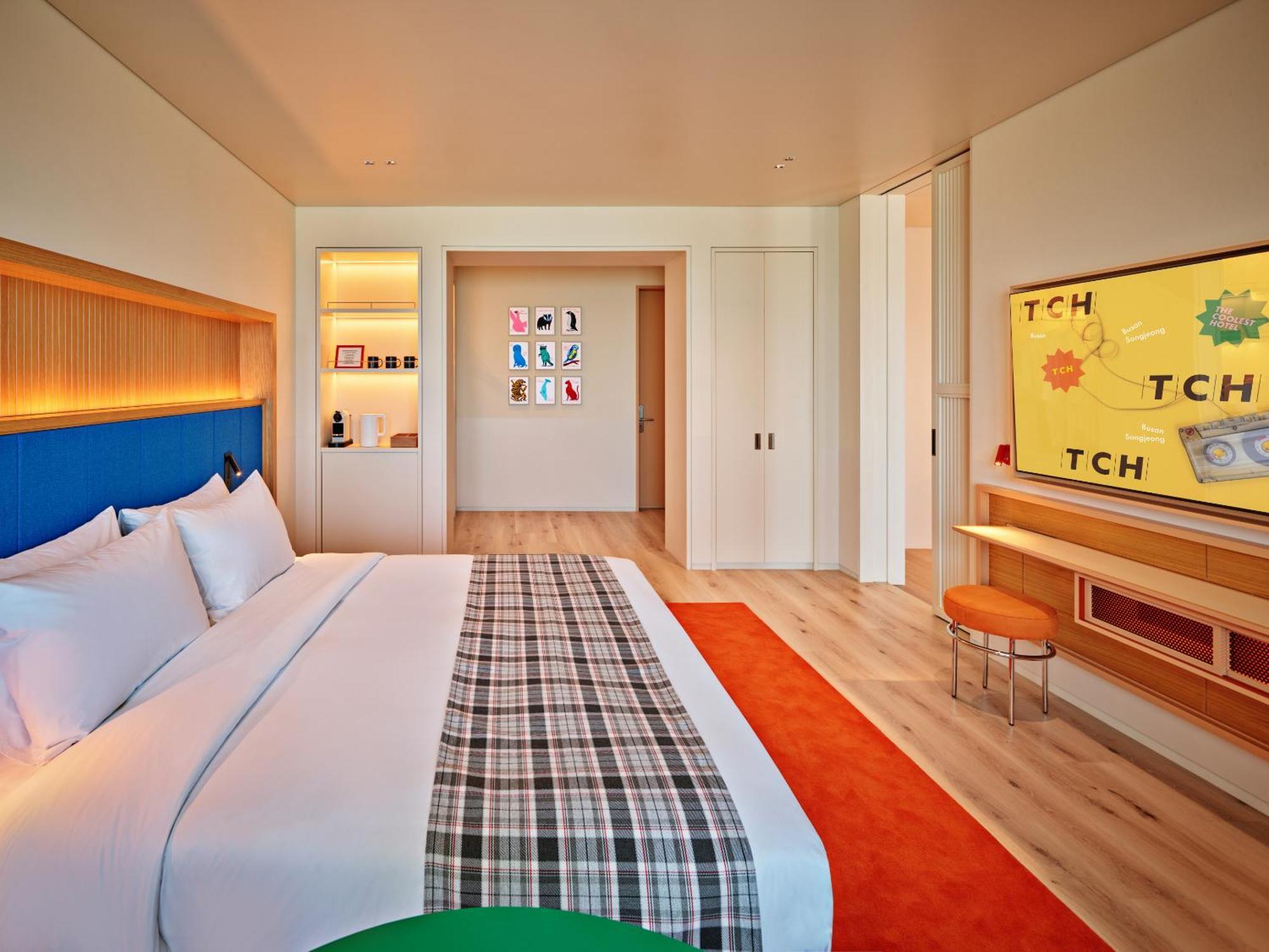 The Coolest Hotel Пусан Екстериор снимка